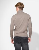 sweter - golf - jasnobrazowy-e-a