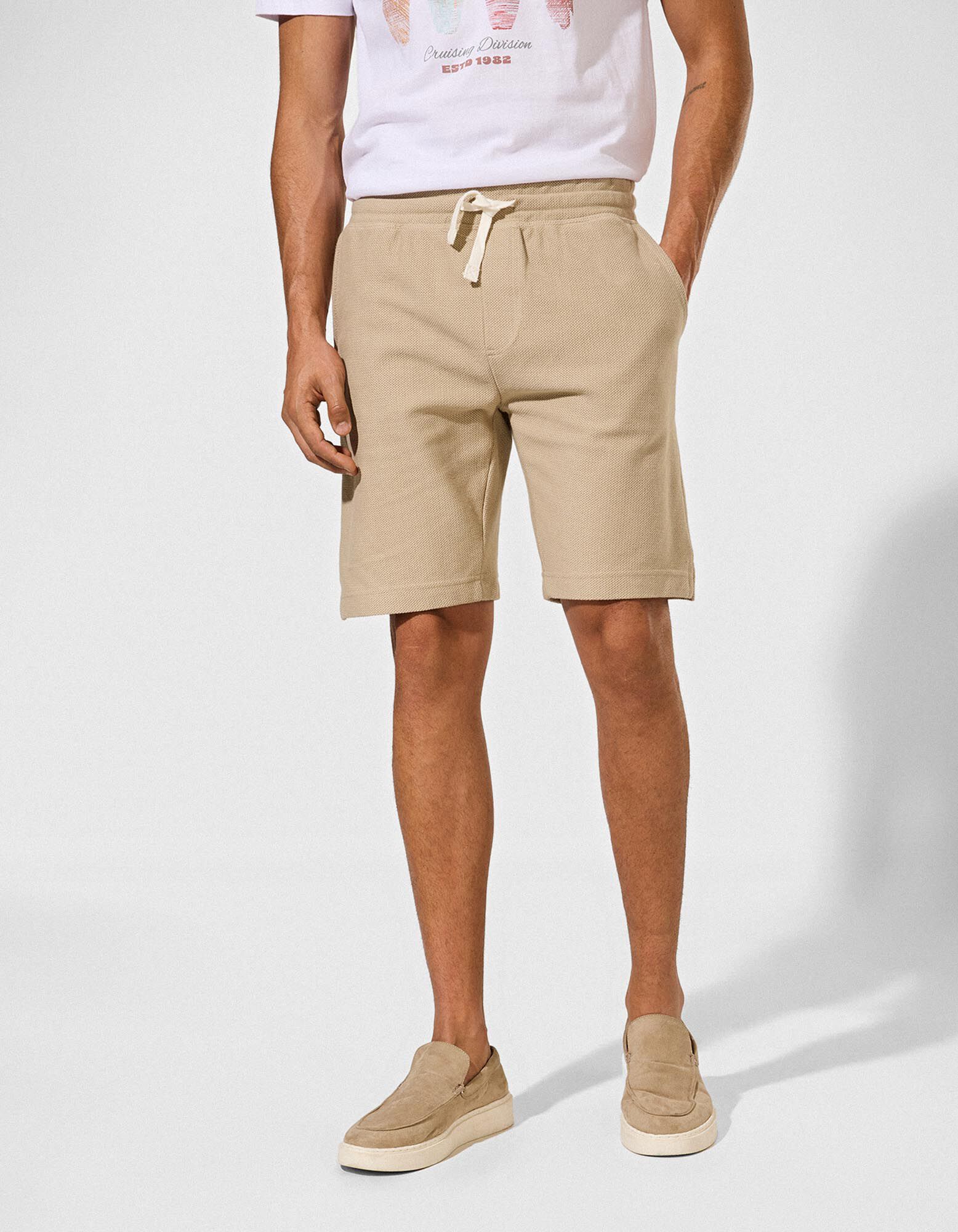 &Scaron;ortky - Klasick&yacute; střih Regular Fit - B&eacute;žov&aacute;