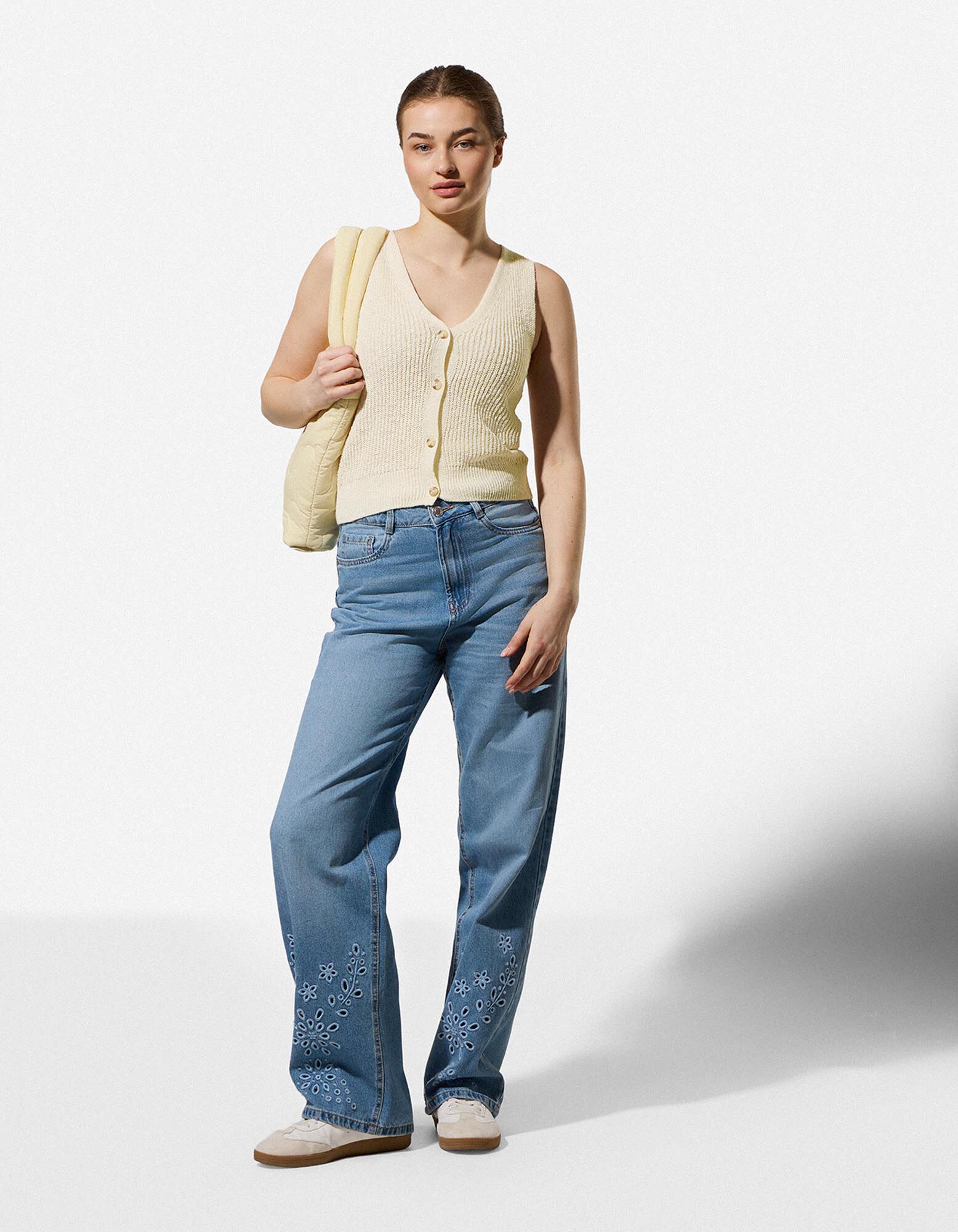 Gebreide top - Knoopsluiting - wit