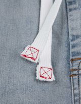 Bermude - svetlo-plava