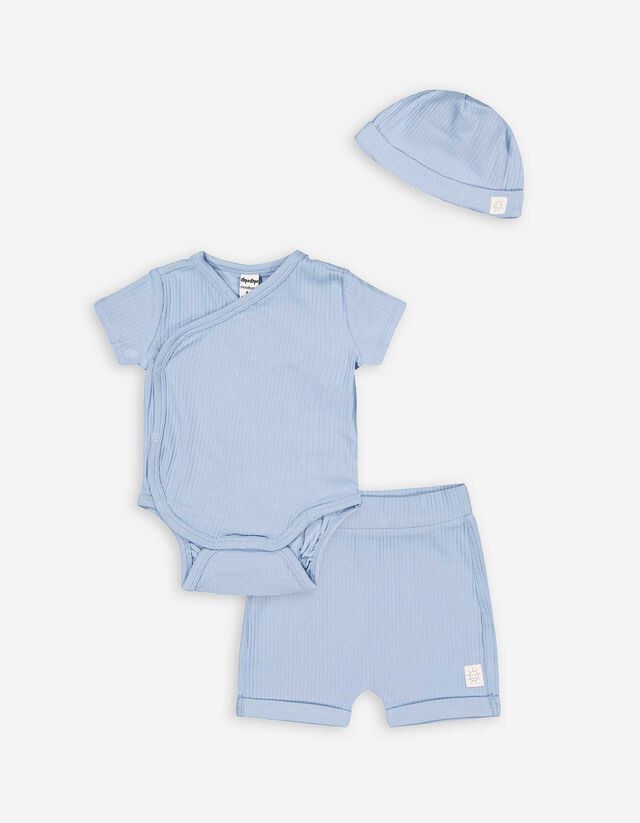 Body, Shorts und Mütze - Rippenstruktur
