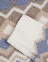 Žebrovaný pletený svetr - Károvaný vzor - bílá