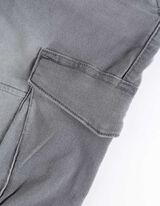 Pantaloni scurți cargo - Finisaje cu nervuri - Gri