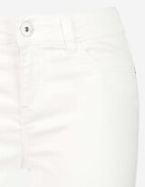 R&ouml;vidnadr&aacute;g - Sztreccstartalom - feher