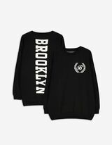 Sweter z dzianiny - hafty - czarny