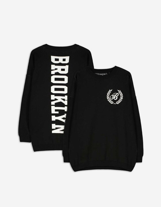 Sweter z dzianiny - hafty - czarny
