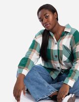 &scaron;varkas -mar&scaron;kiniai - Ki&scaron;enė krūtinės srityje - tamsiai zalias