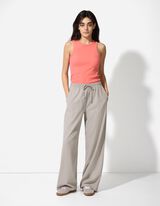 Topp - soonikuline struktuur - helepunane