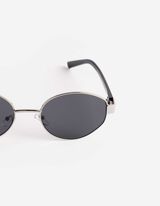 Slnečn&eacute; okuliare - Ov&aacute;lny - strieborny