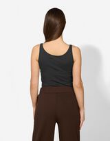 Pod&iacute;l streče - cern&aacute;