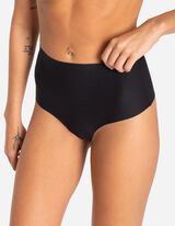 String - leicht figurformende Unterwäsche