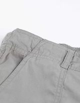 &Scaron;ortky s nakladan&yacute;mi vreckami - Pevne zafixovan&aacute; z&aacute;ložka nohav&iacute;c - svetlozelena