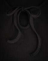 Hossz&uacute; ujj&uacute; felső - Kulcslyukkiv&aacute;g&aacute;s - fekete