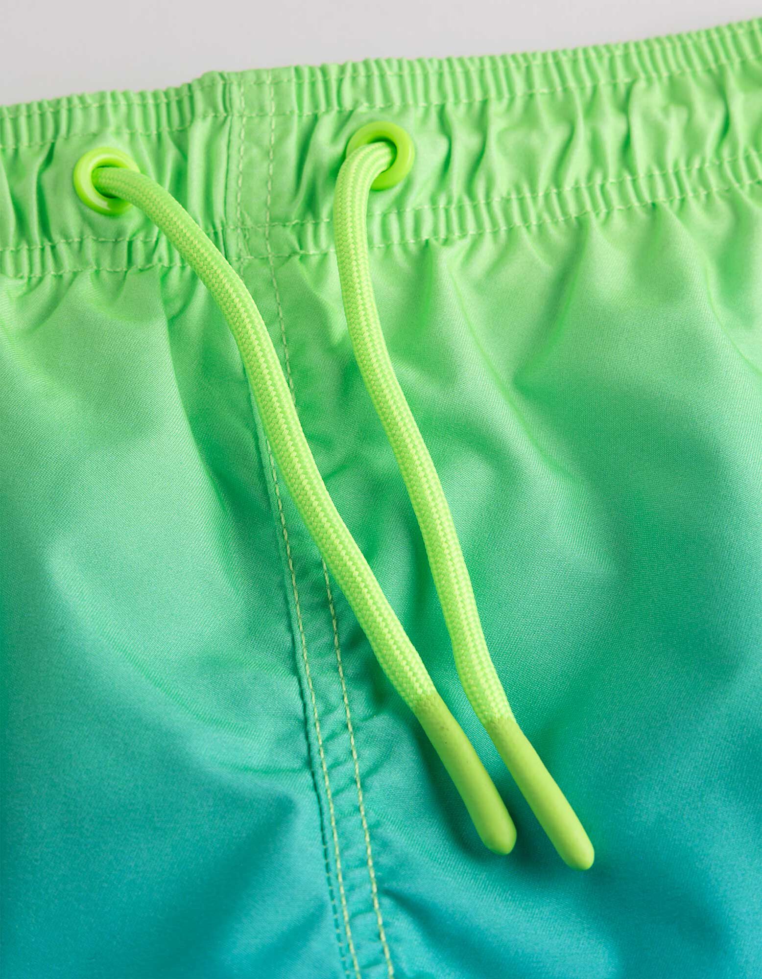 Short de bain - Nuances de couleur - Vert