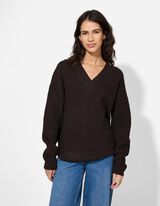 Pulover - Decolteu formă de V - Maro inchis