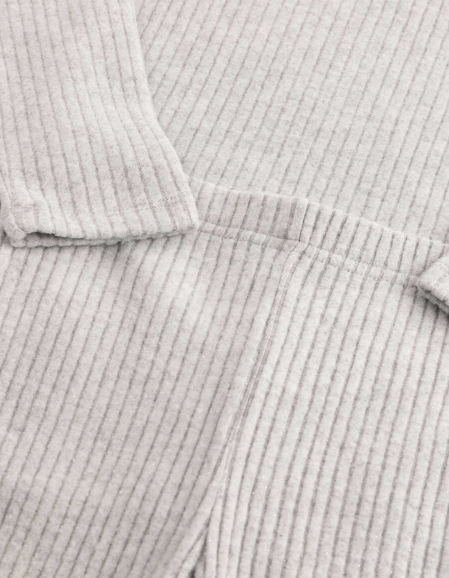 Ensemble t-shirt &agrave; manches longues et leggings - Tissu brillant - gris clair 