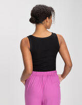 Top - Rippenstruktur