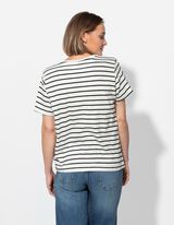 Marškinėliai - Siuvinėjimai - juodas