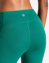 Tamprės - &bdquo;Soft-Touch&ldquo; - tamsiai zalias