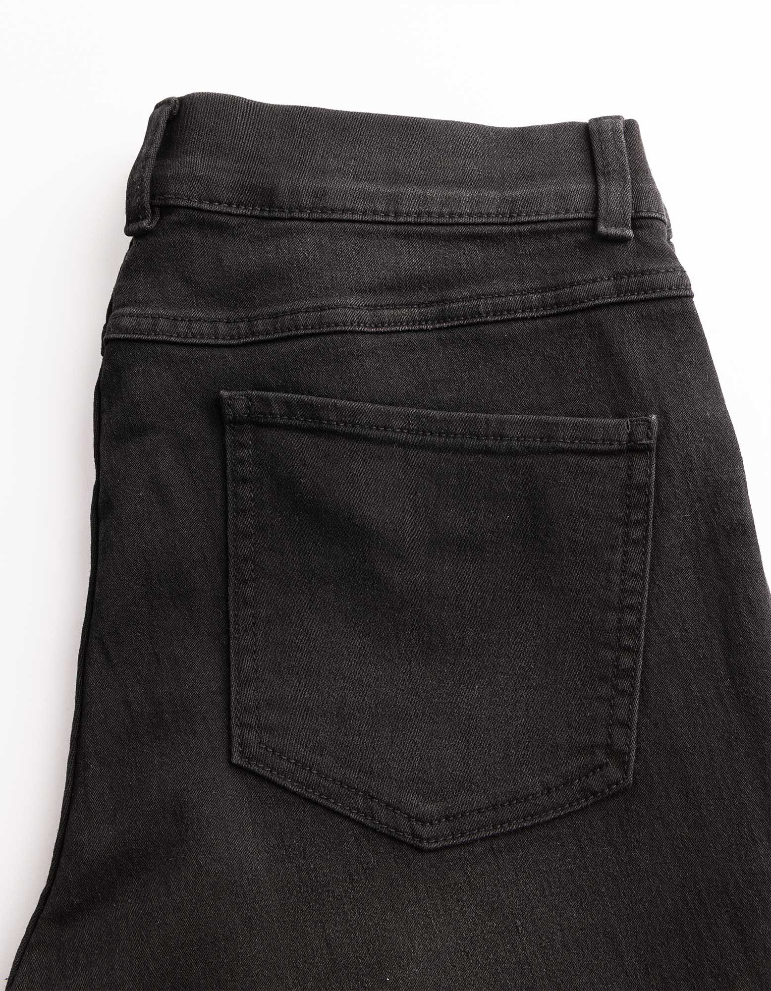 Kapri hlače - Kroj Skinny Fit - črna