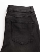 Kapri hlače - Kroj Skinny Fit - črna