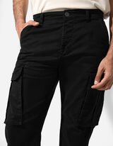 Cargo nadr&aacute;g - Egyenes fazon - fekete