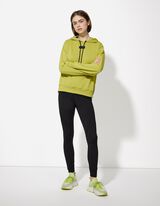 Pulover s kapuco - Mehko na otip - zelena