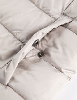 Steppelt dzseki - V&iacute;zlepergető - b&eacute;zs