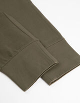 Meleg&iacute;tőnadr&aacute;g - Derek&aacute;n h&uacute;z&oacute;zsin&oacute;rral - s&ouml;t&eacute;tz&ouml;ld