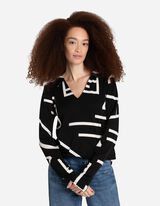 bluzka koszulowa - dekolt w serek - czarny