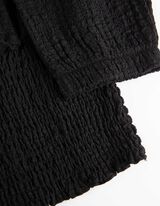 Langarmshirt - Crinkle-Optik - schwarz