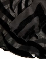 Hossz&uacute; ujj&uacute; felső - Necc - fekete