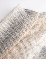 Sweter z dzianiny - golf - bez