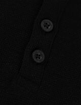 T-s&auml;rk - n&ouml;&ouml;biliist - must