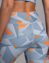 Tamprės - Kvėpuoja - sviesiai pilkas