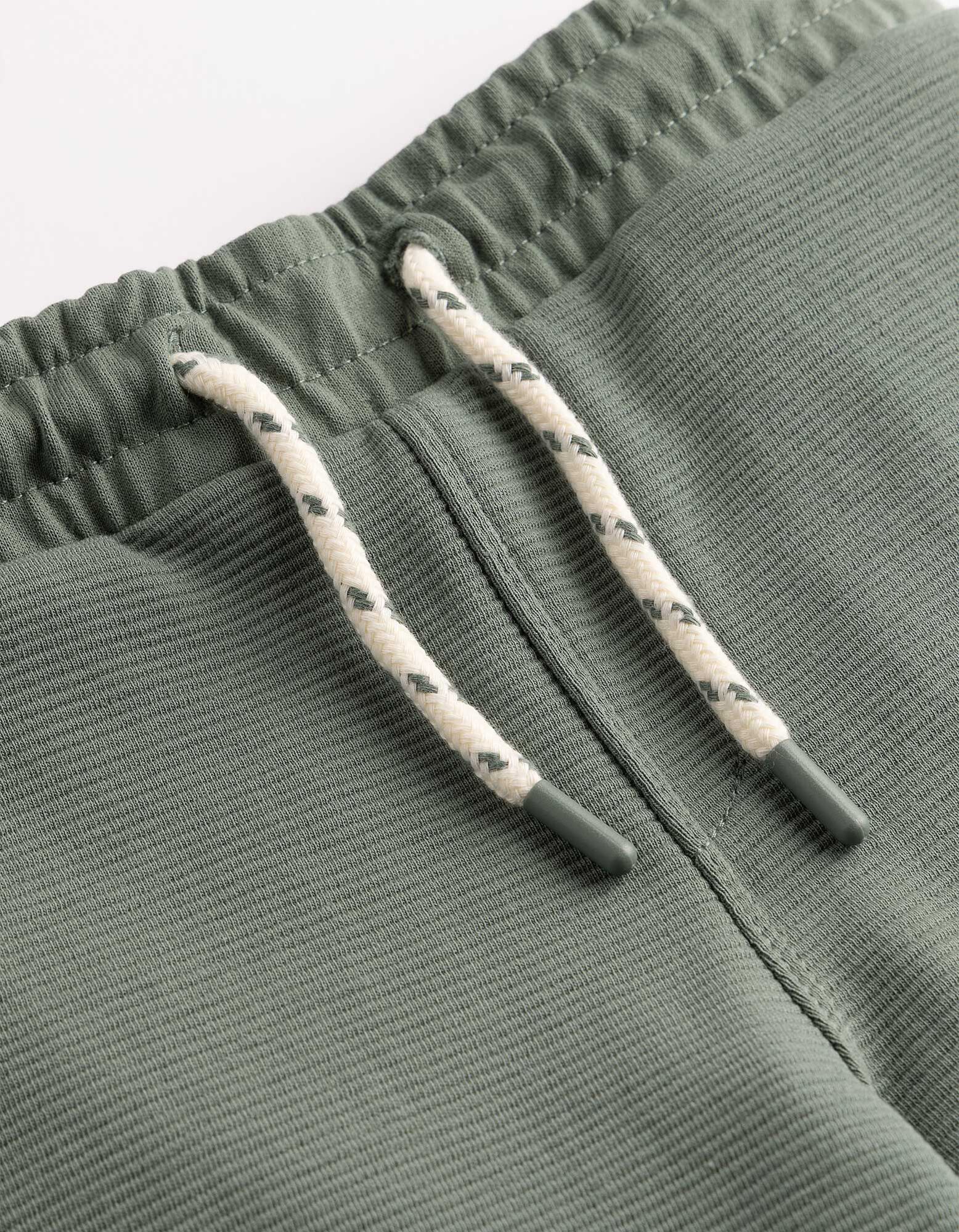 Shorts - Elastischer Bund - dunkelgr&uuml;n