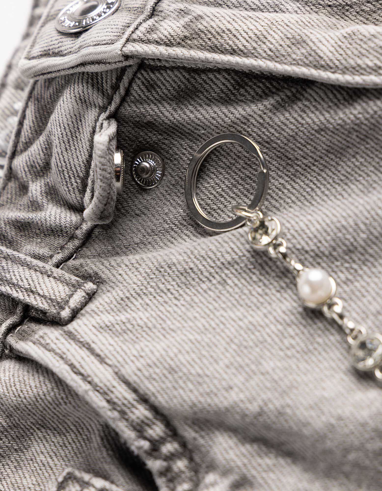 Jeans - Kettedetail - Grau
