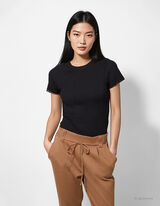 Póló - Csipkerátéttel - fekete