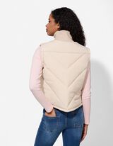 Pro&scaron;&iacute;van&aacute; vesta - zkr&aacute;cen&yacute; - svetle &scaron;ed&aacute;