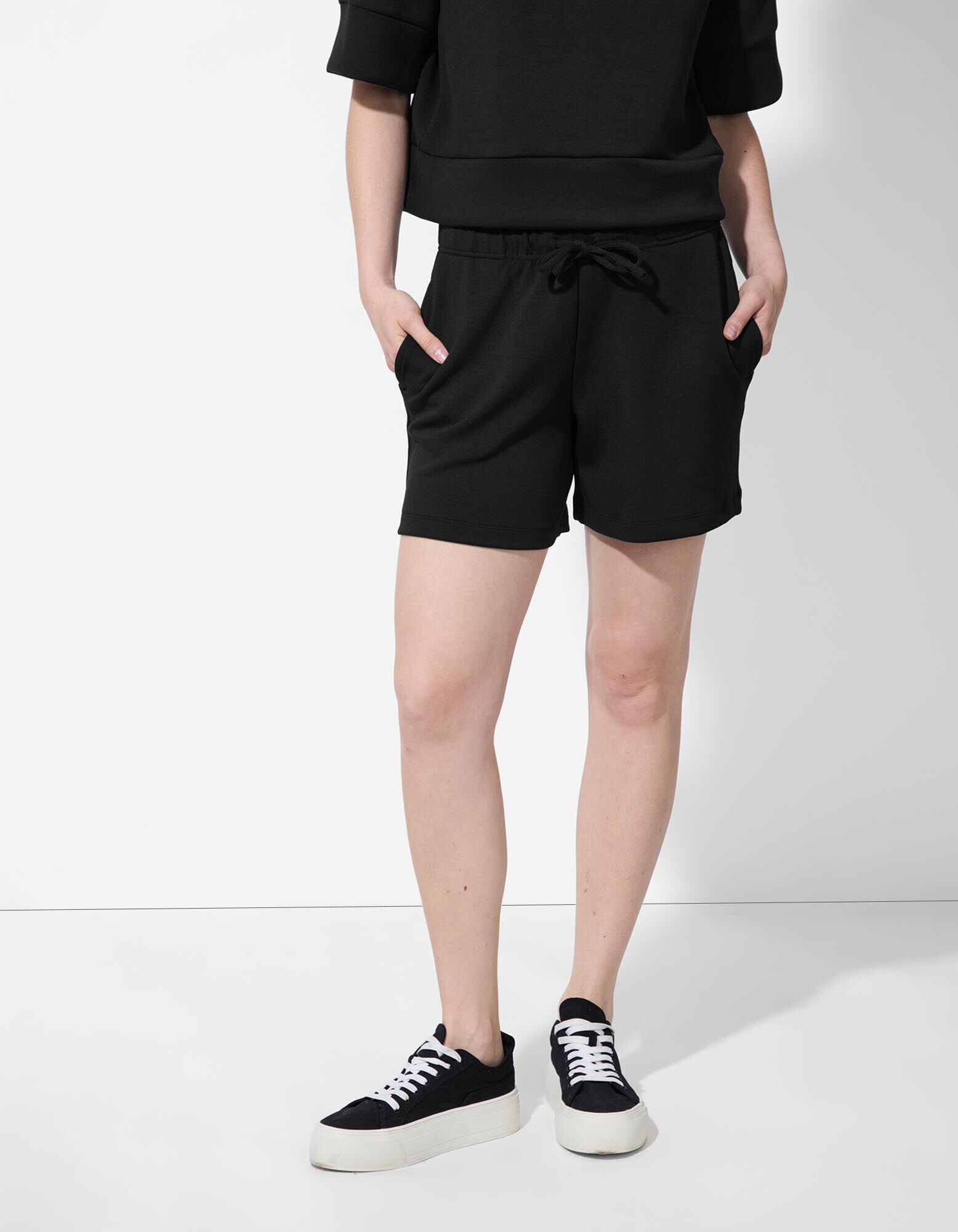 Shorts - einfarbig - Schwarz