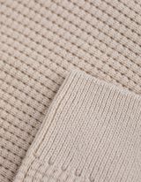 sweter - naszywka z logo - bez