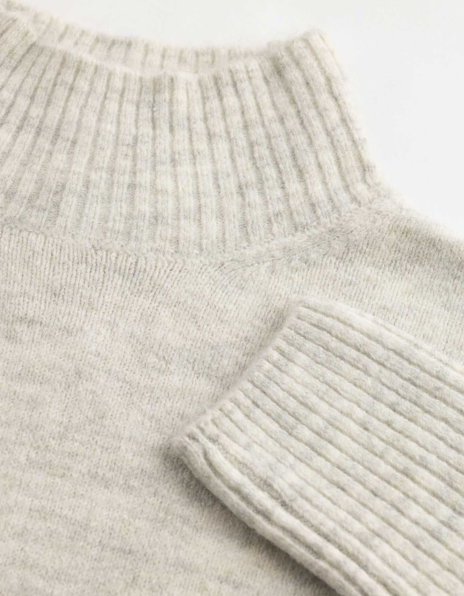 Pleten&yacute; sveter - Mockneck - Smotanov&aacute;