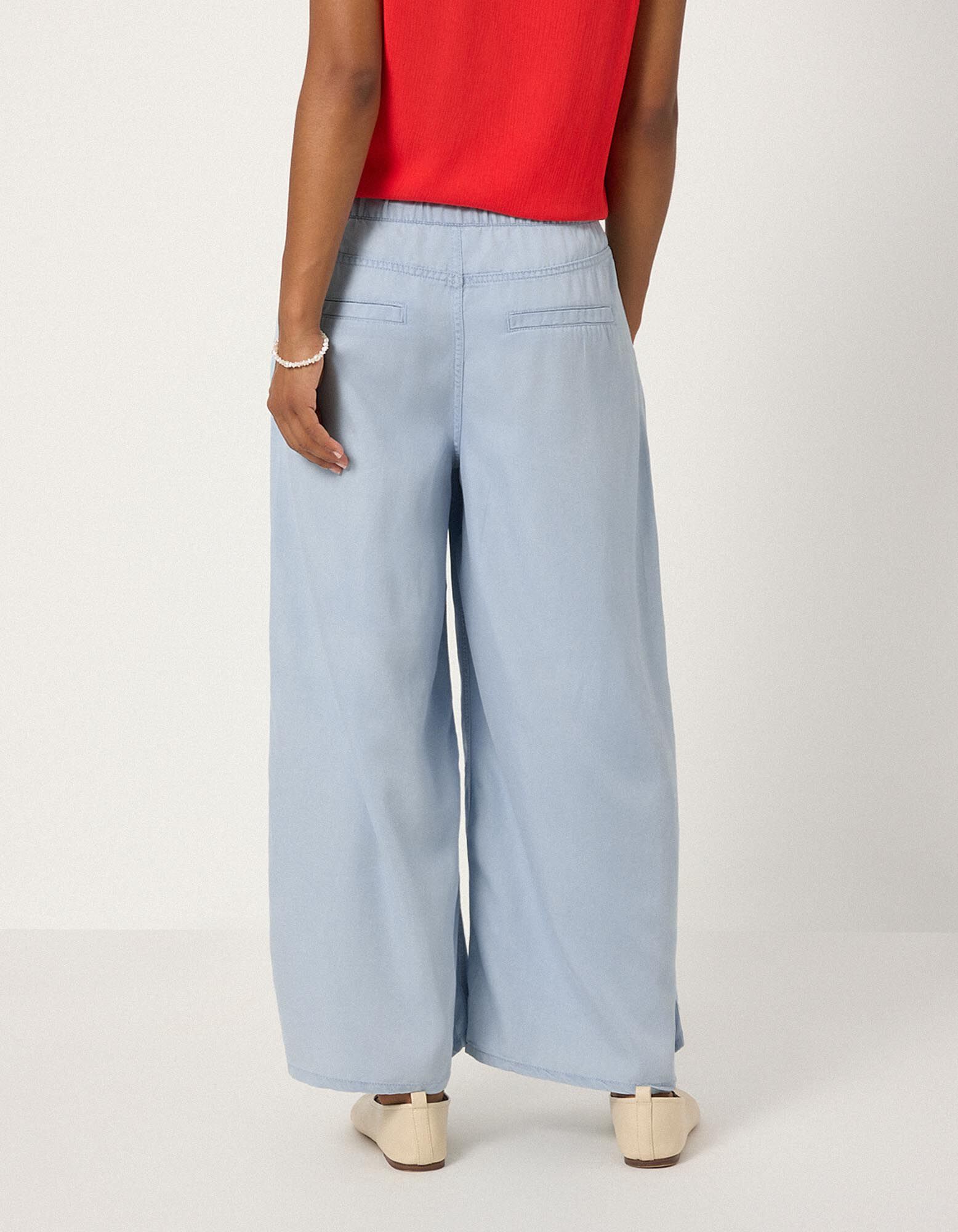 Wide Fit - Hellblau