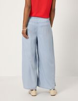 Wide Fit - Hellblau