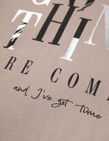 Pikkade varrukatega s&auml;rk - s&auml;delev motiiv - beezh