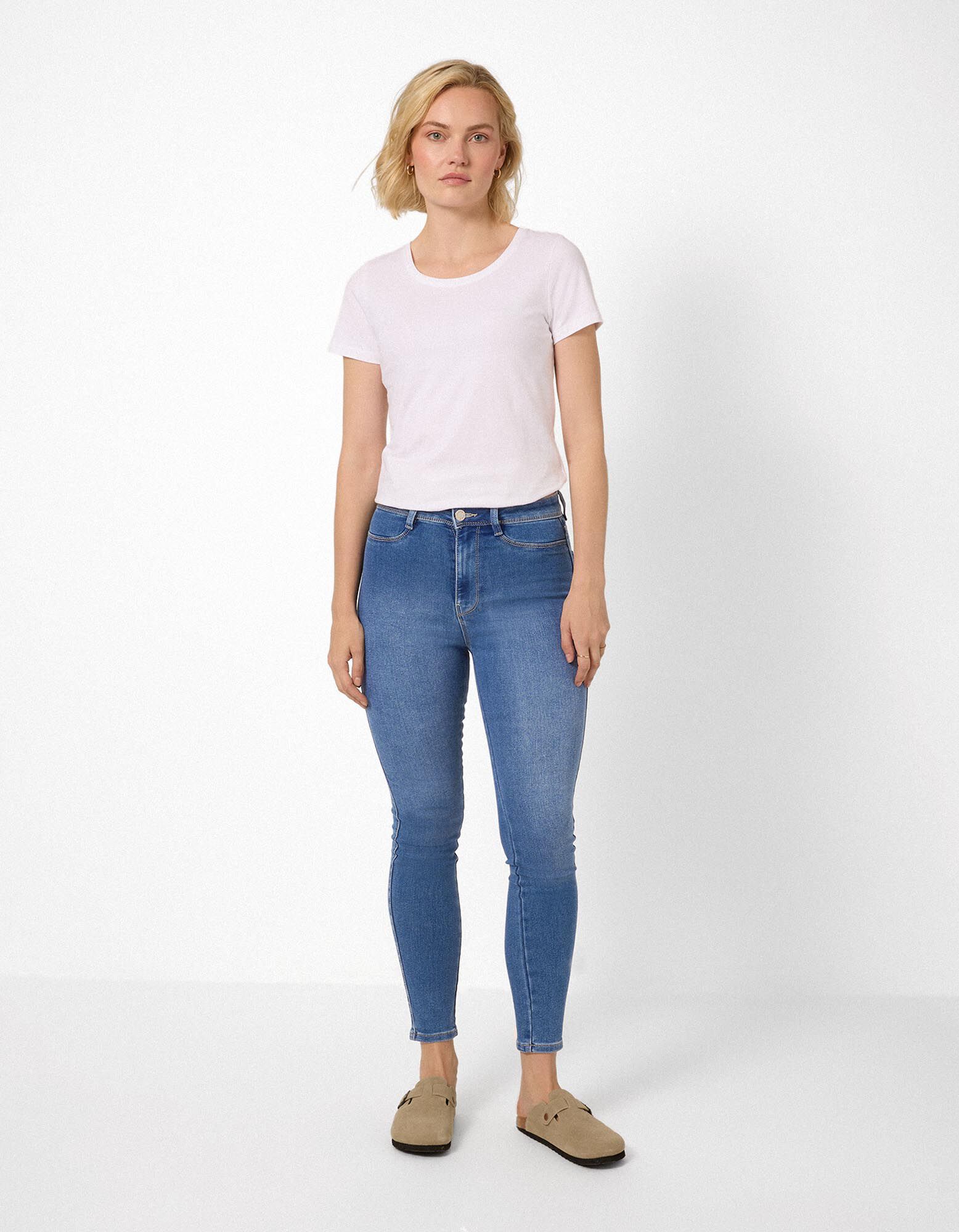 Dž&iacute;ny - Velmi přil&eacute;hav&yacute; střih Skinny Fit - Modra