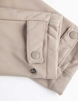 Steppelt dzseki - V&iacute;zlepergető - b&eacute;zs