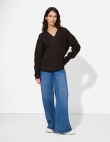 Pulover - Decolteu formă de V - Maro inchis