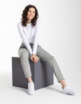 Hossz&uacute; ujj&uacute; felső - Bord&aacute;zott - feher