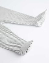 Pikkade varrukatega bodist, pükstest, T-särgist, sipupükstest ja pudipõllest koosnev komplekt - allover-trükk - beezh